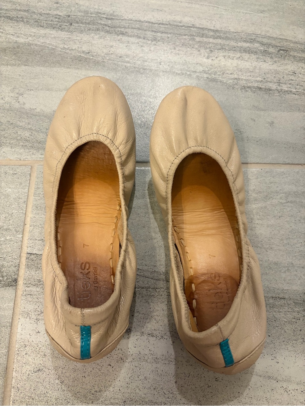 Tieks Neutral Beige Leather Ballet Flats with Teal Heel Tab